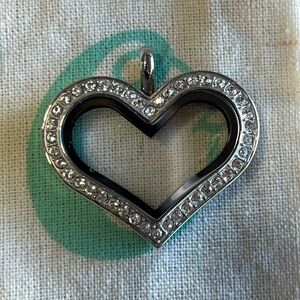 Origami Owl Medium Heart Locket